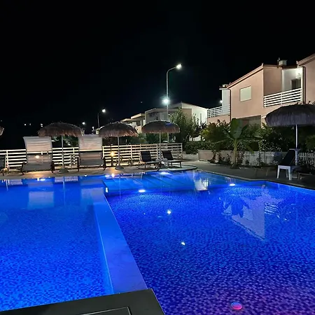 Villa Tea Residence, Gjiri I Lalzit Delux