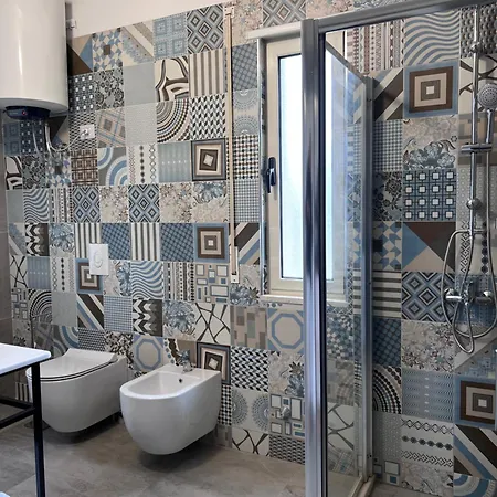 Tea Residence, Gjiri I Lalzit Delux