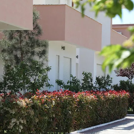 Tea Residence, Gjiri I Lalzit Delux